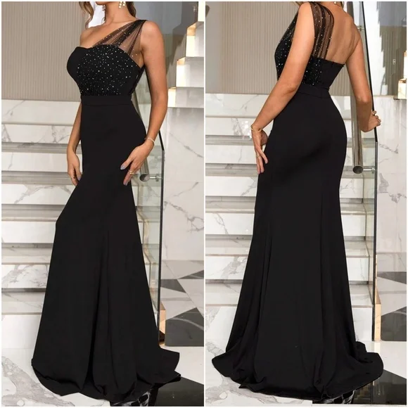 Luxurious One Shoulder Evening Formal Wedding Dress - Picture 6 of 8